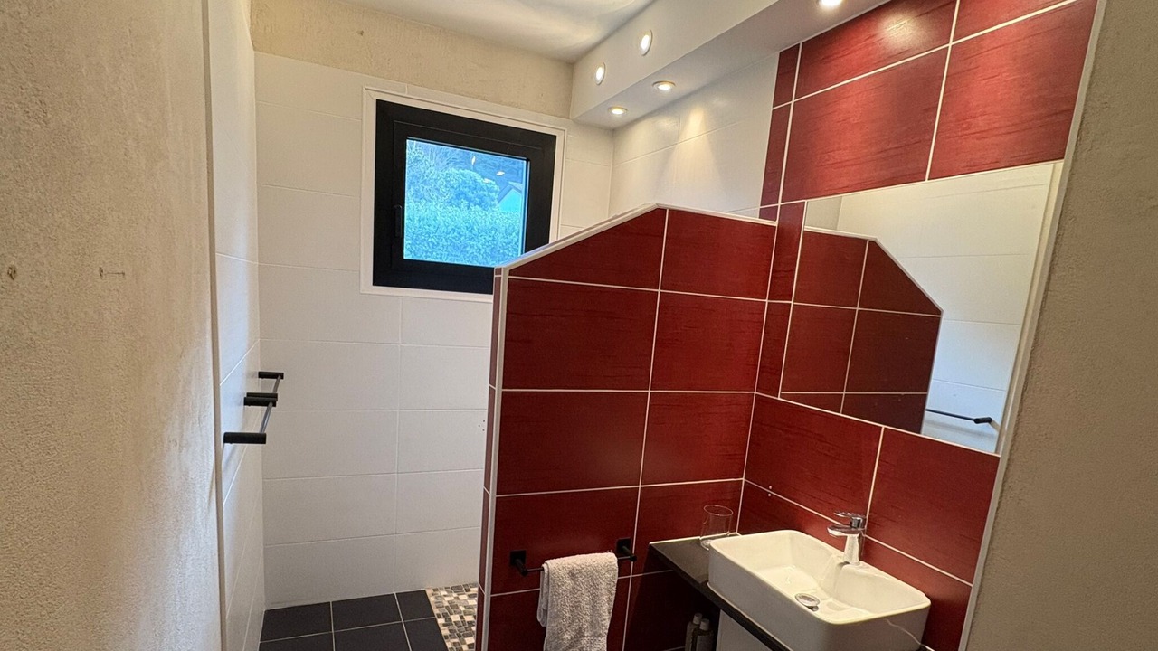 Photo of Bathroom in Eybens