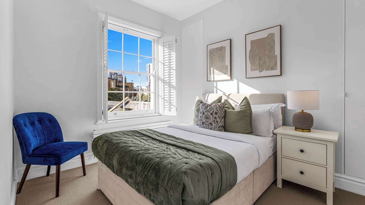 Photo of Bedroom in Holland Park