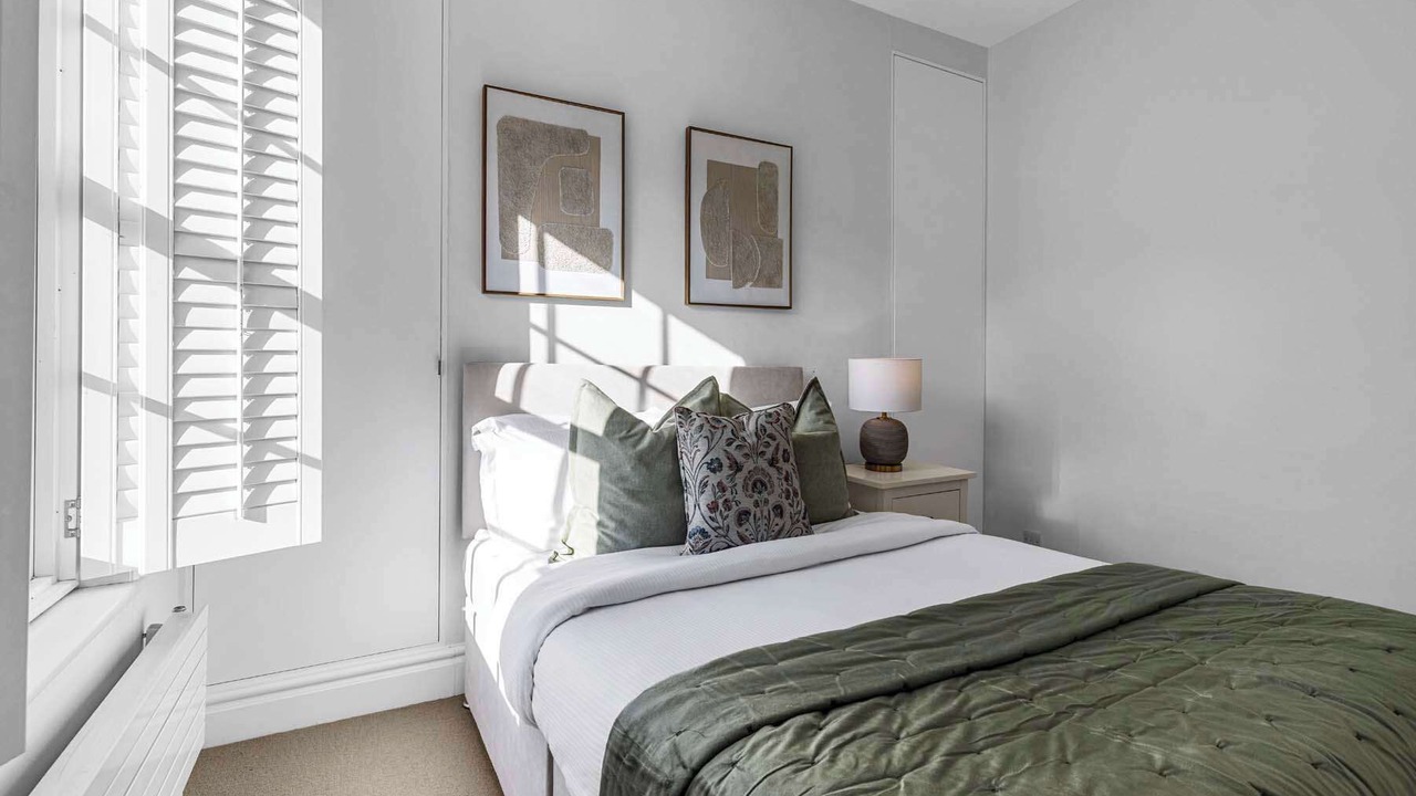 Photo of Bedroom in Holland Park