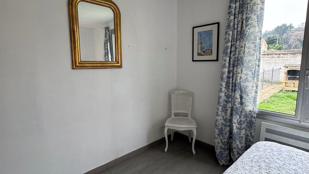 Photo of Bedroom in Loriol-du-Comtat