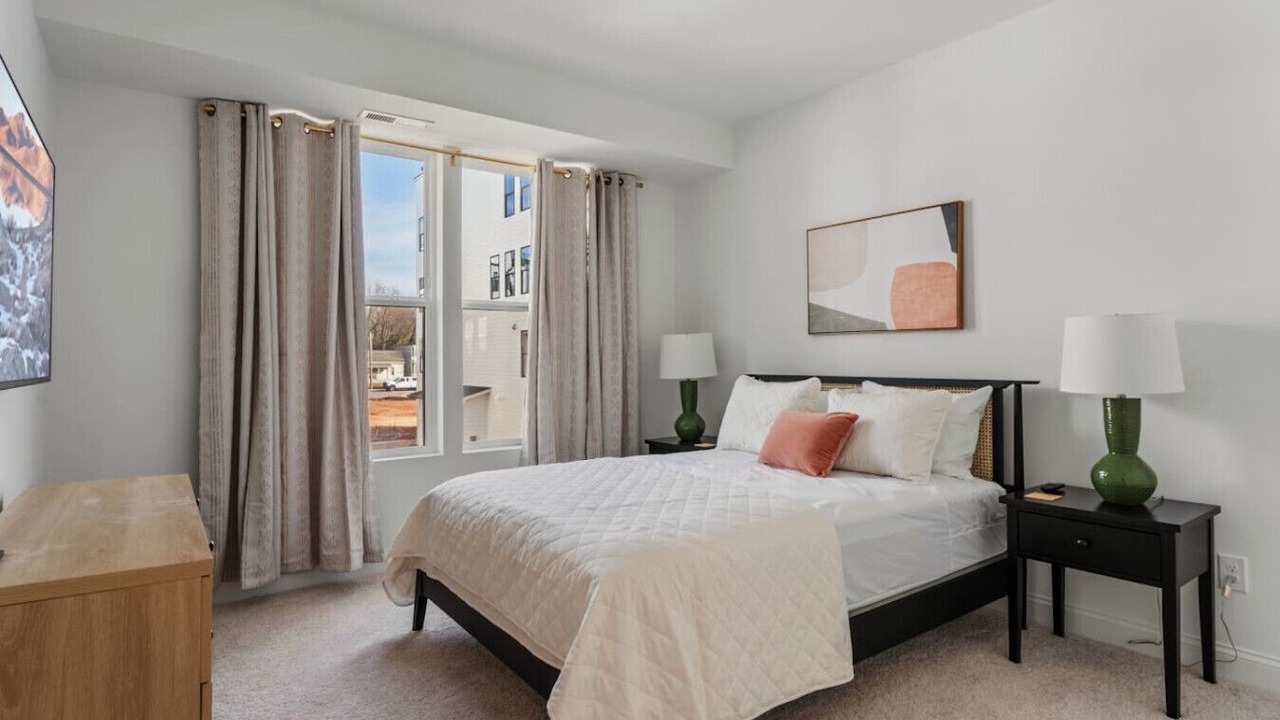 Photo of Bedroom in Downtown