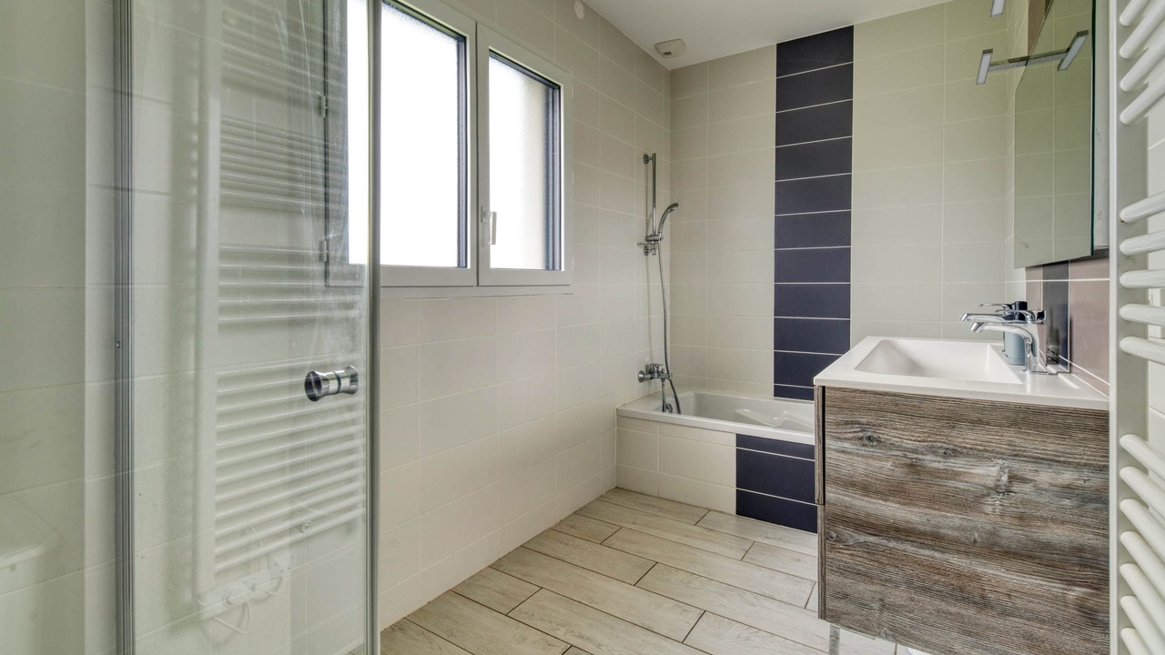 Photo of Bathroom in Gragnague