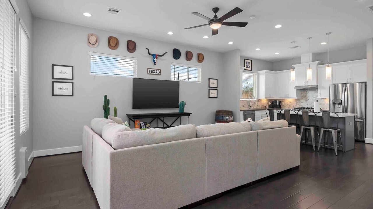 Photo of Livingroom in Greater East End