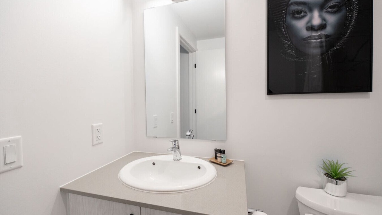 Photo of Bathroom in Centretown West