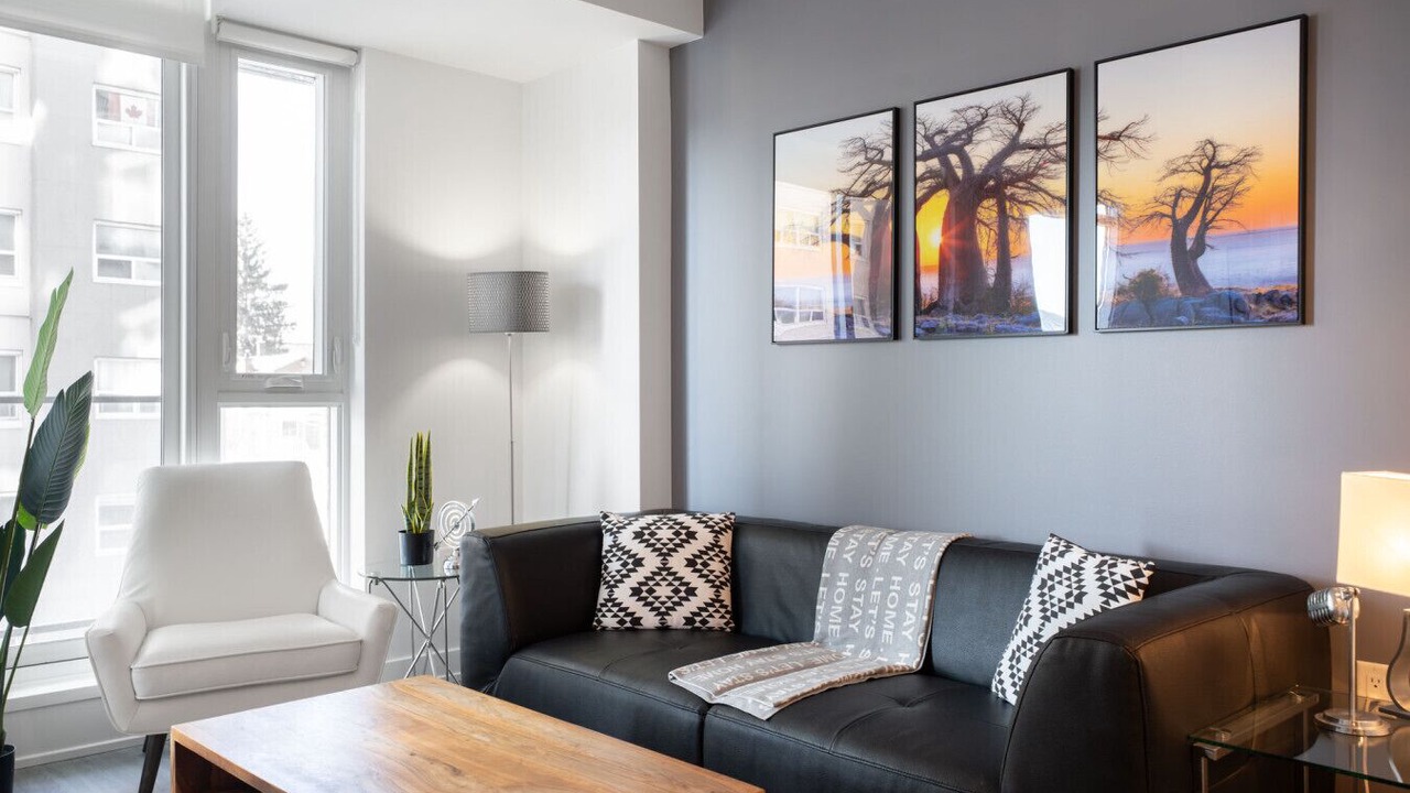 Photo of Livingroom in Centretown West