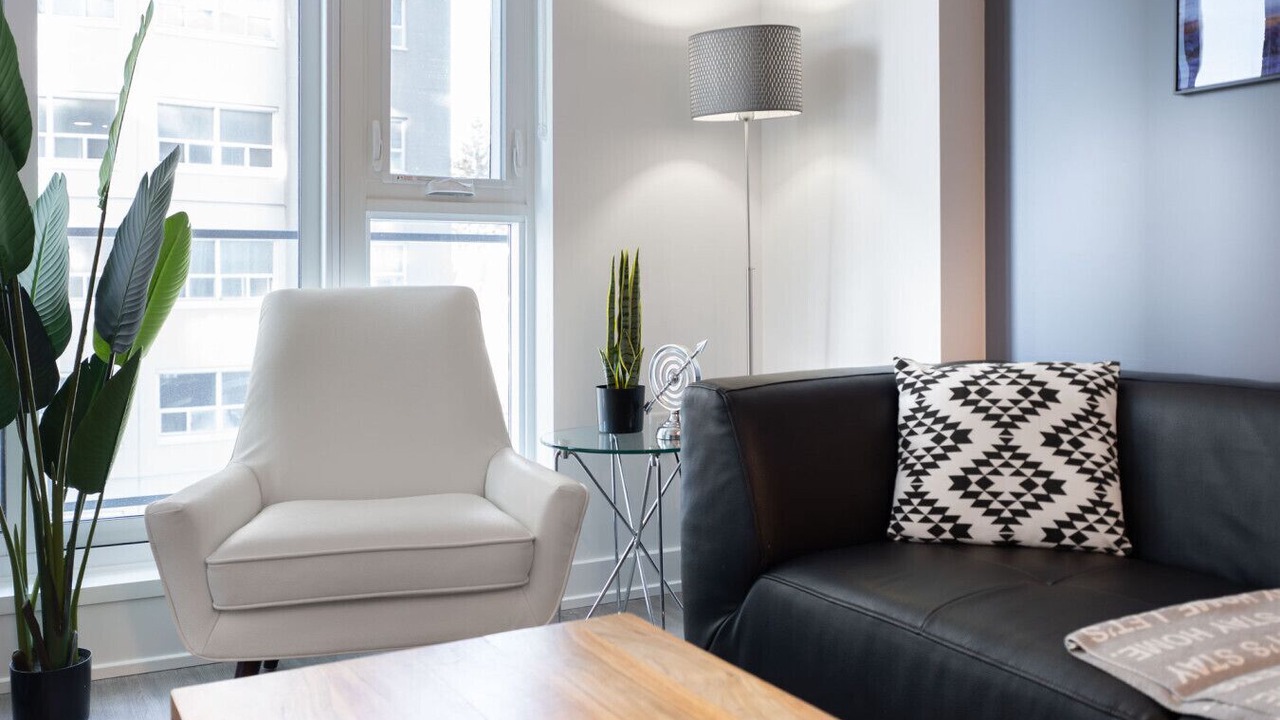 Photo of Livingroom in Centretown West