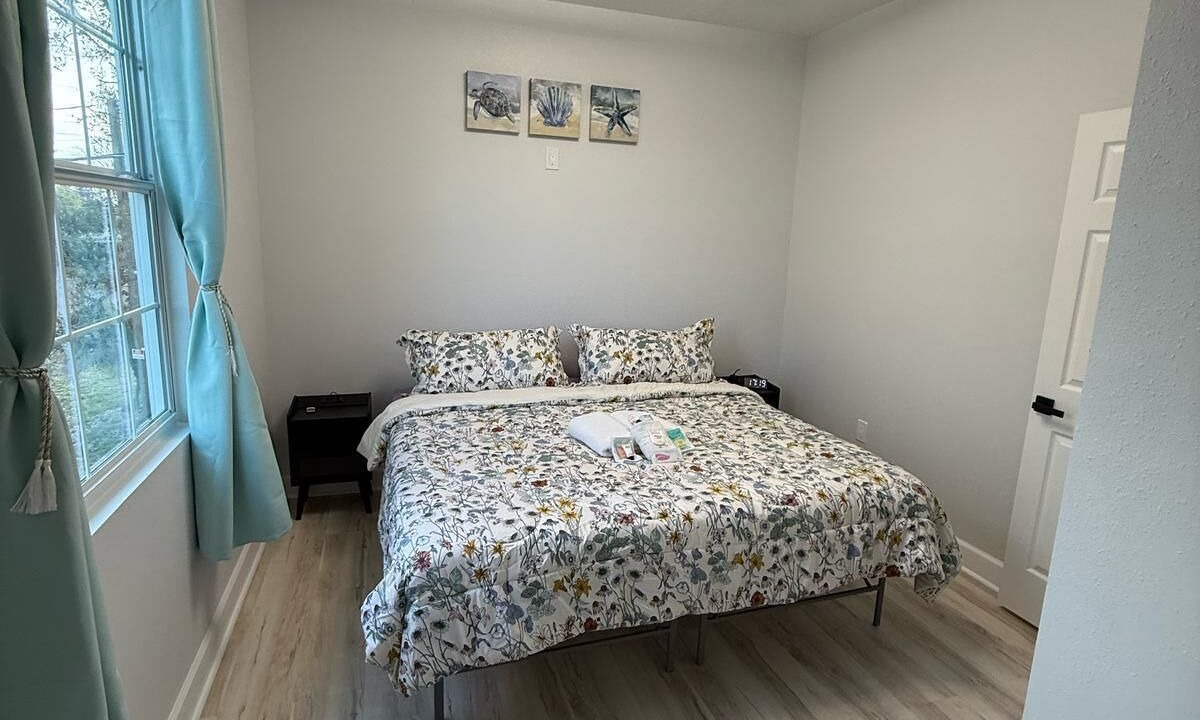 Photo of Bedroom in Palm River-Clair Mel