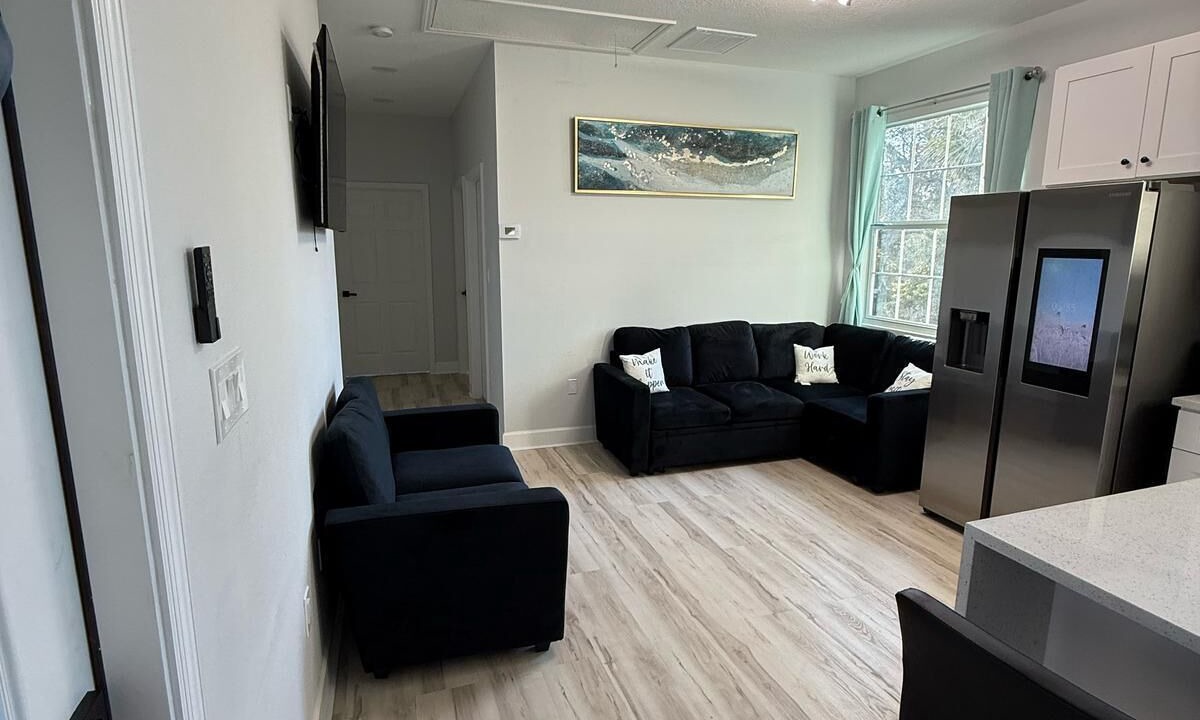 Photo of Livingroom in Palm River-Clair Mel