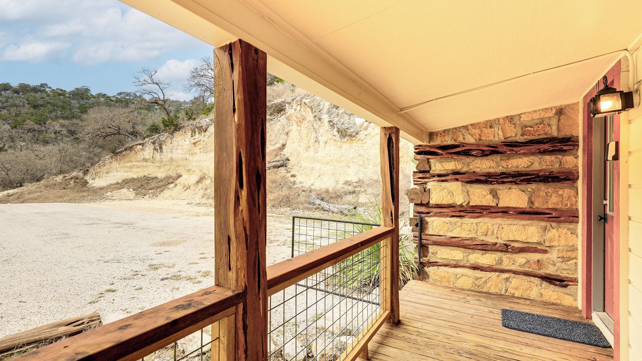 Photo of Patio Balcony in Tarpley