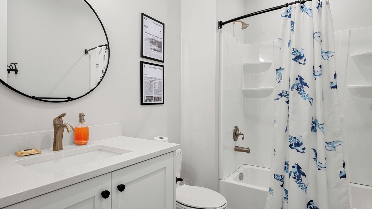 Photo of Bathroom in Garden City