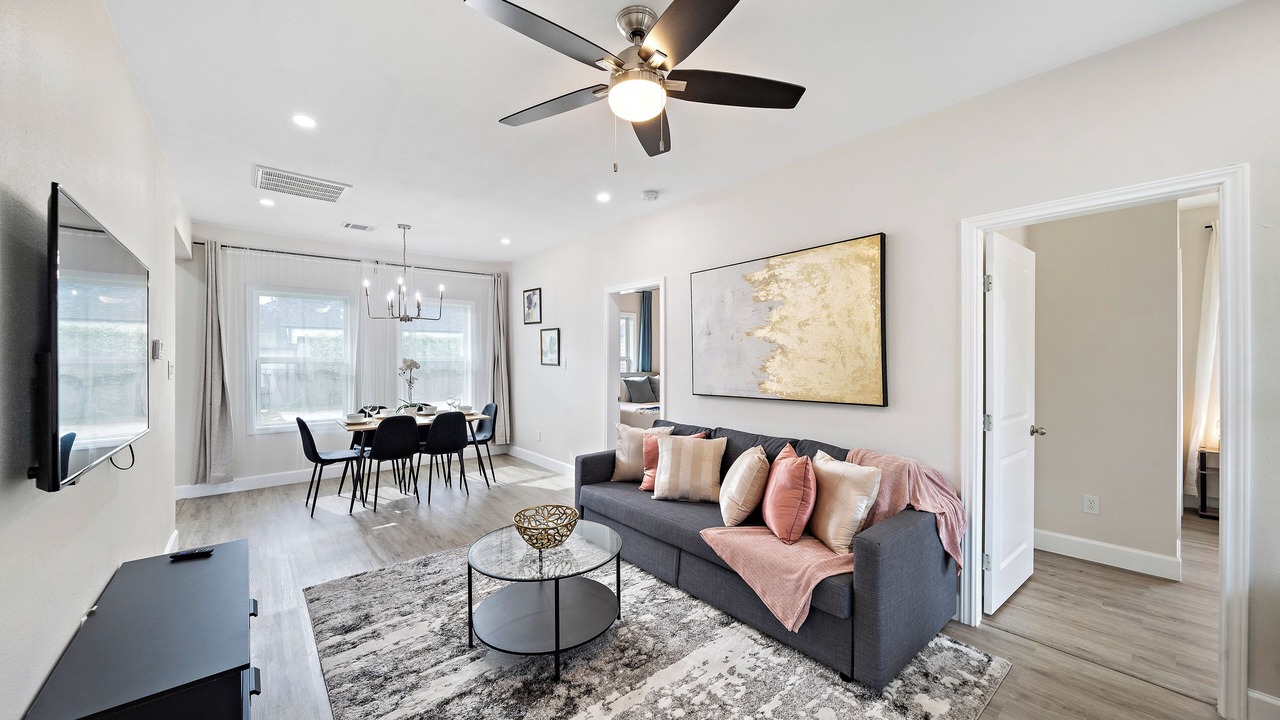 Photo of Livingroom in Greater East End