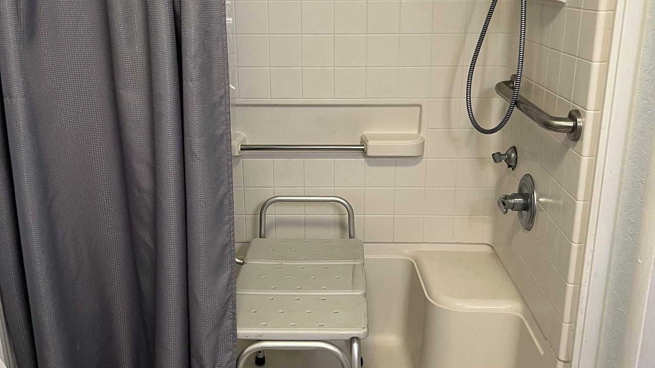 Photo of Bathroom in Centre