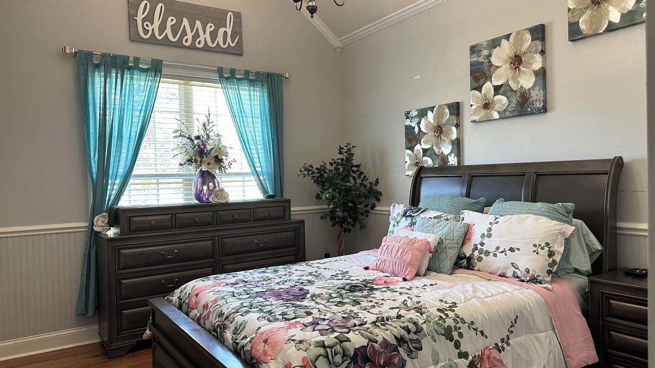 Photo of Bedroom in Conway