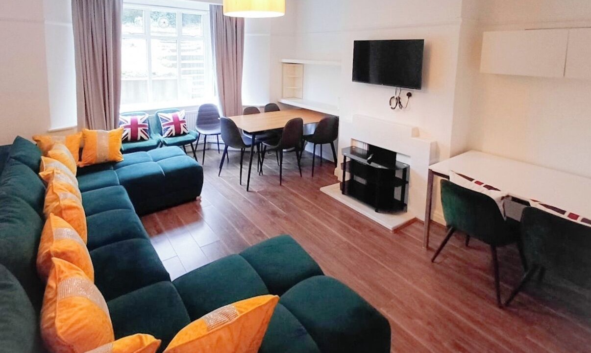 Photo of Livingroom in Frognal and Fitzjohns