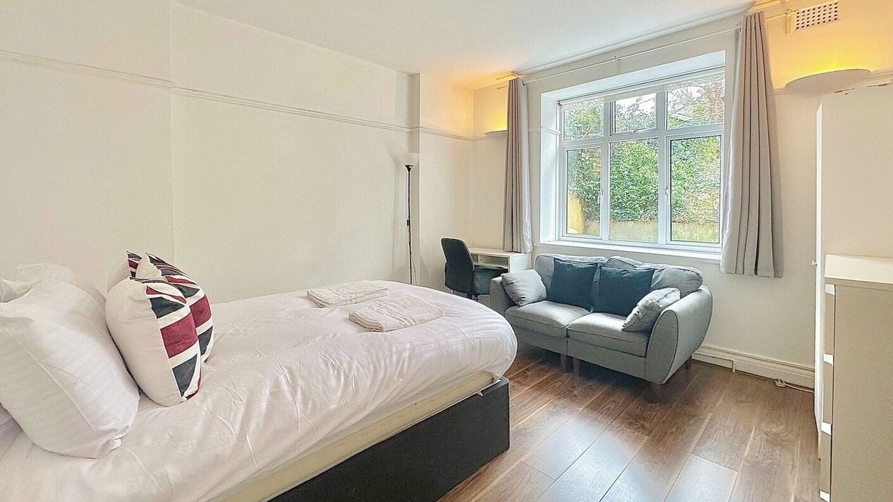 Photo of Bedroom in Frognal and Fitzjohns