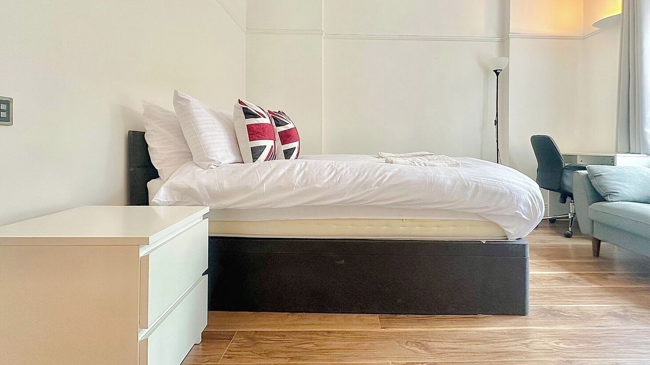 Photo of Bedroom in Frognal and Fitzjohns