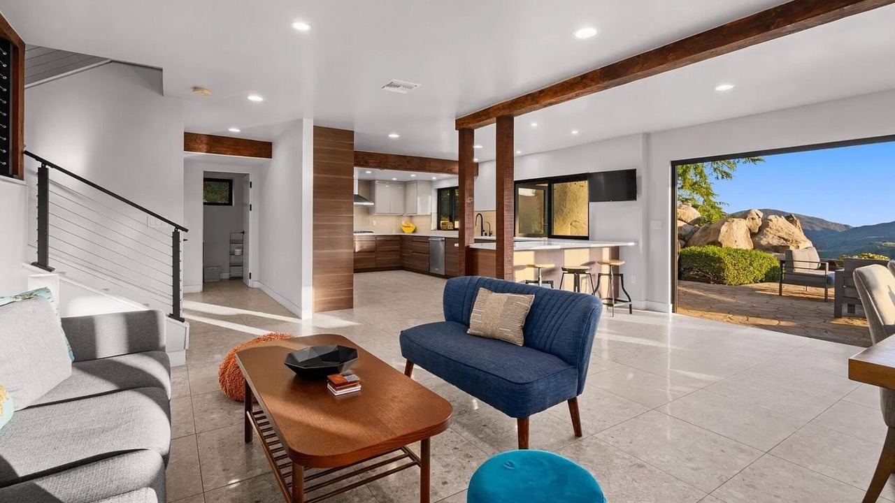 Photo of Livingroom in Lake Hodges