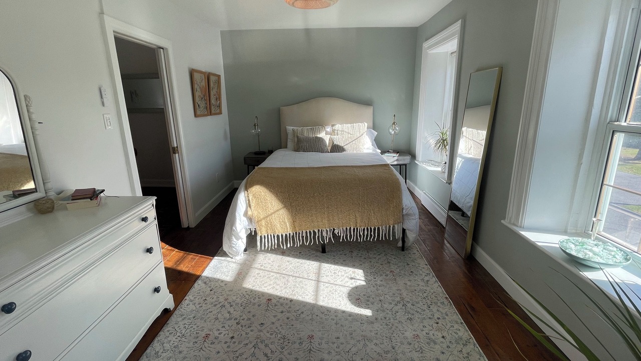 Photo of Bedroom in Newburgh