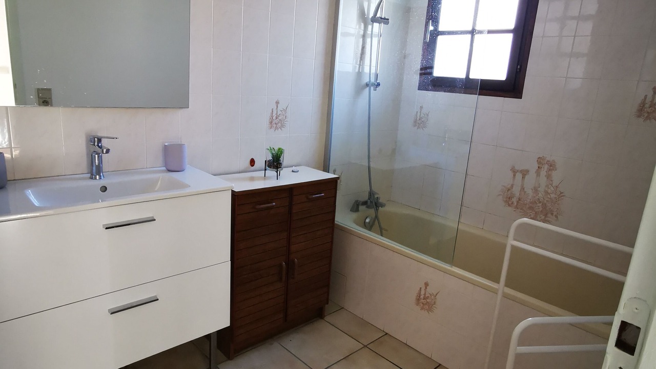 Photo of Bathroom in Gotein-Libarrenx