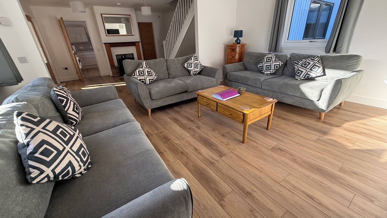 Photo of Livingroom in West Laroch