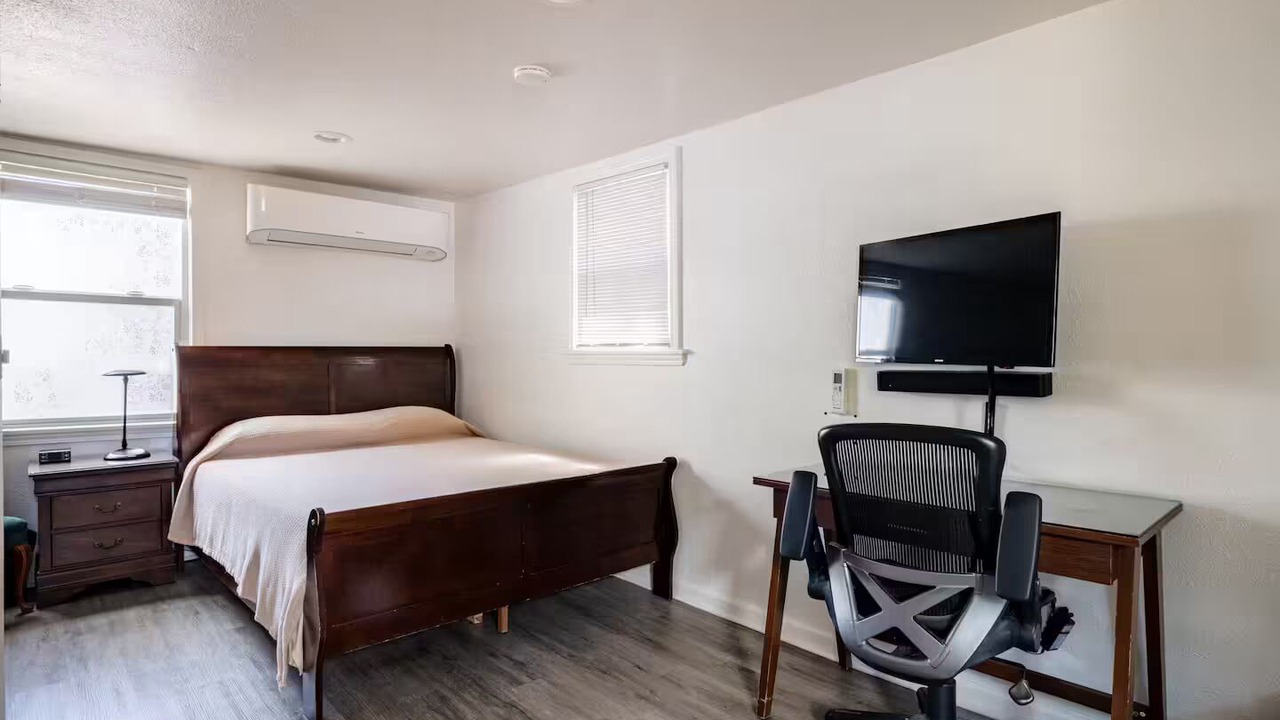 Photo of Bedroom in Santa Rosa