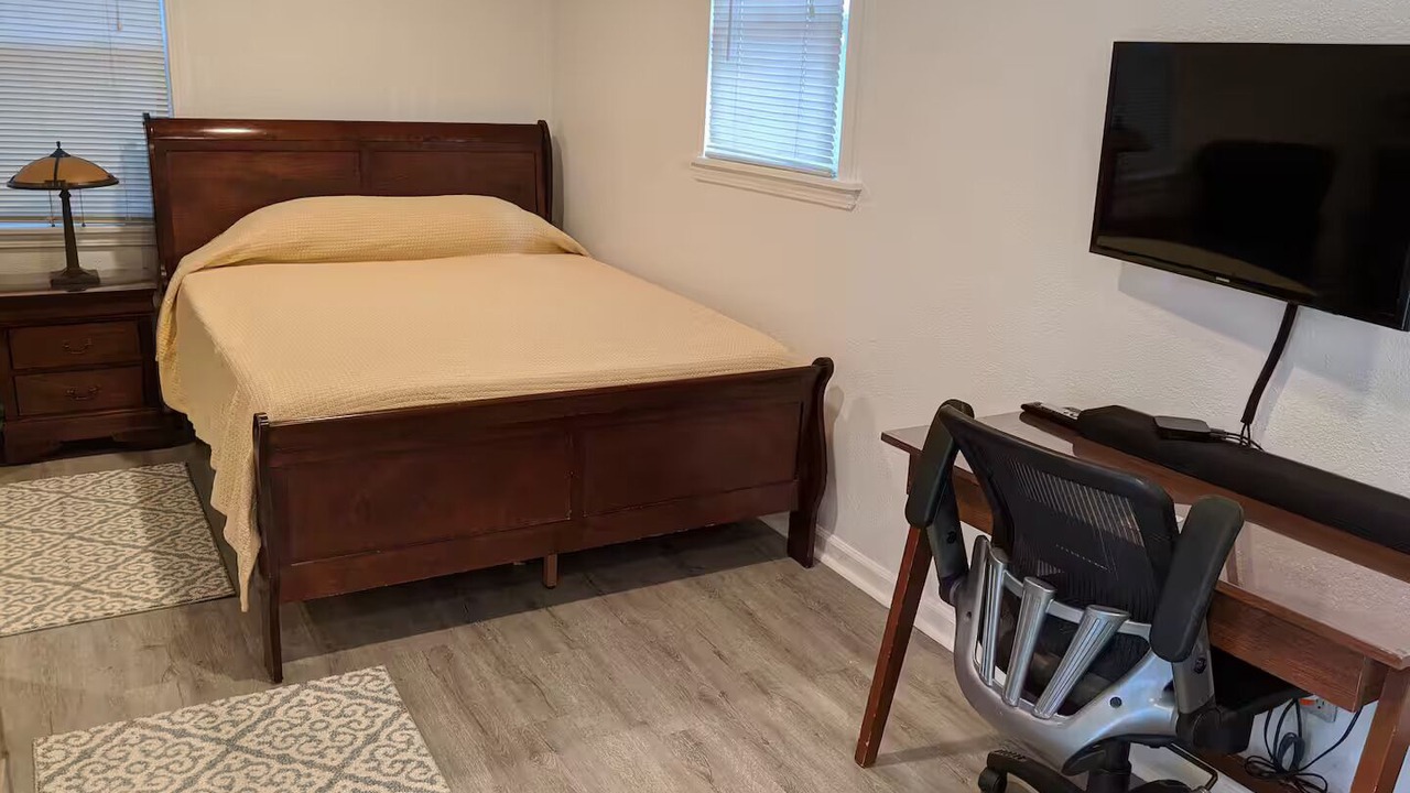 Photo of Bedroom in Santa Rosa
