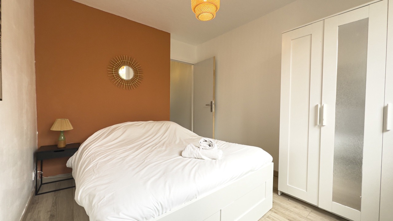 Photo of Bedroom in Secteur 4