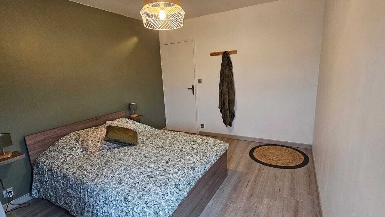 Photo of Bedroom in Signy-lAbbaye
