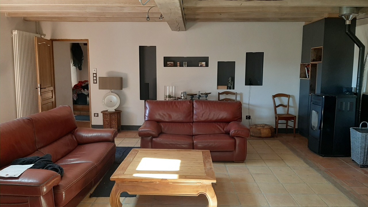 Photo of Livingroom in Fay