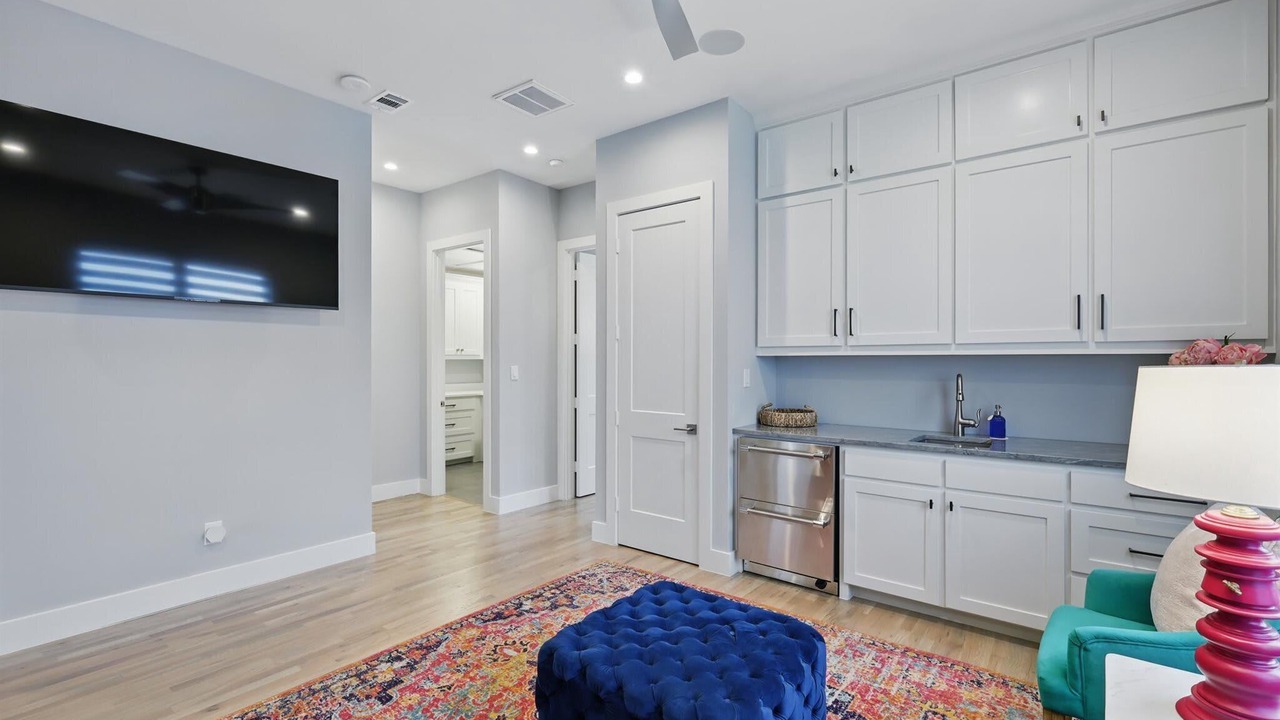 Photo of Livingroom in Flower Mound