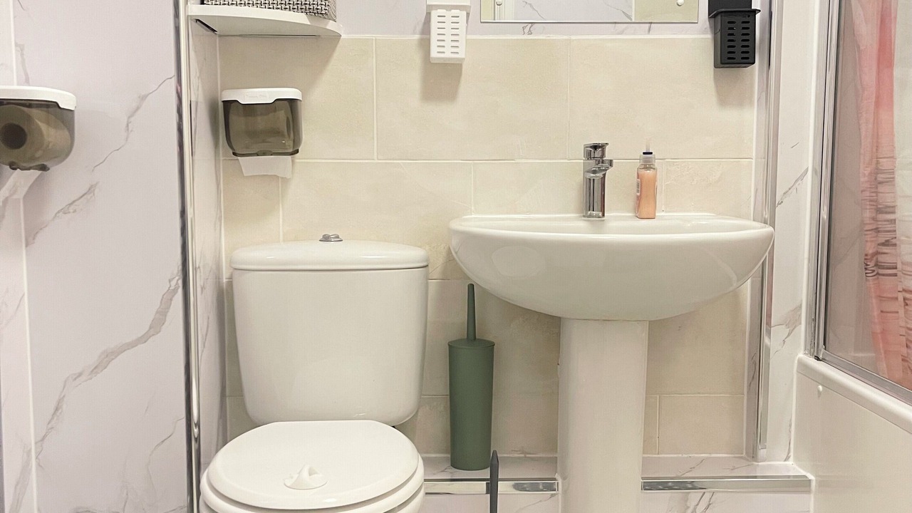 Photo of Bathroom in Alibon