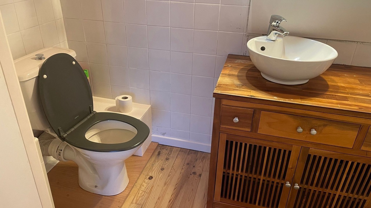 Photo of Bathroom in Oms