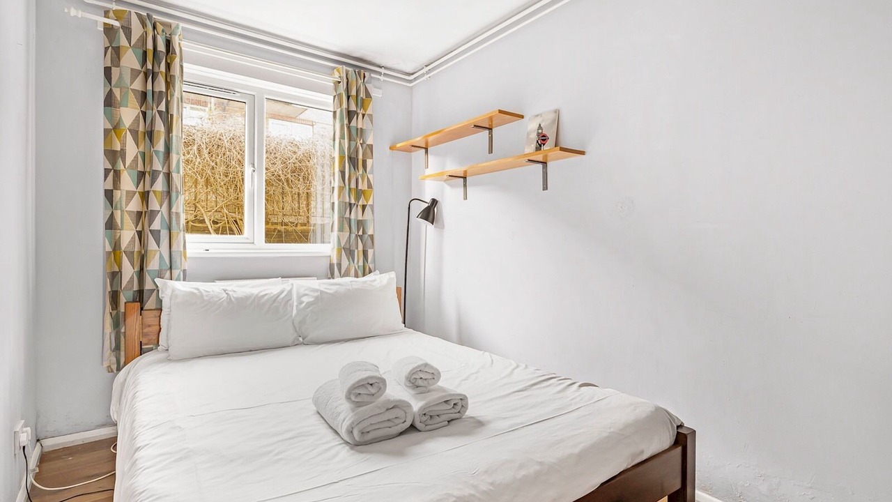 Photo of Bedroom in Elephant and Castle