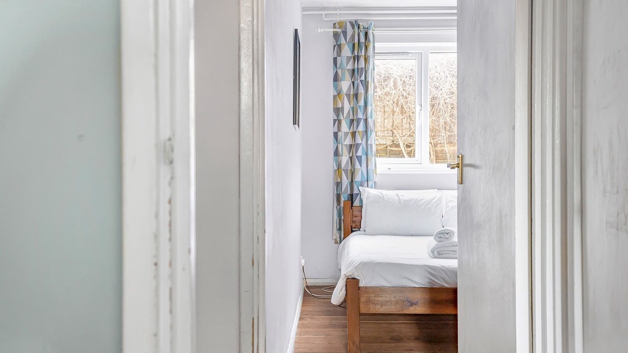 Photo of Bedroom in Elephant and Castle