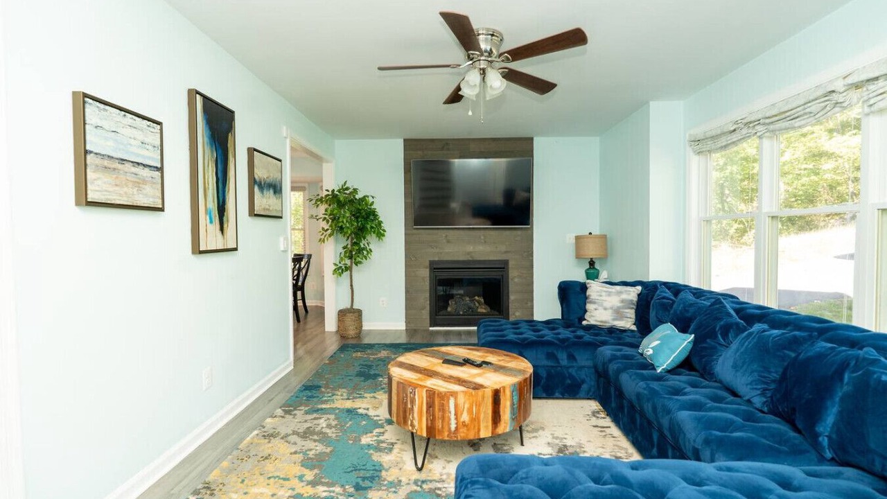 Photo of Livingroom in Front Royal