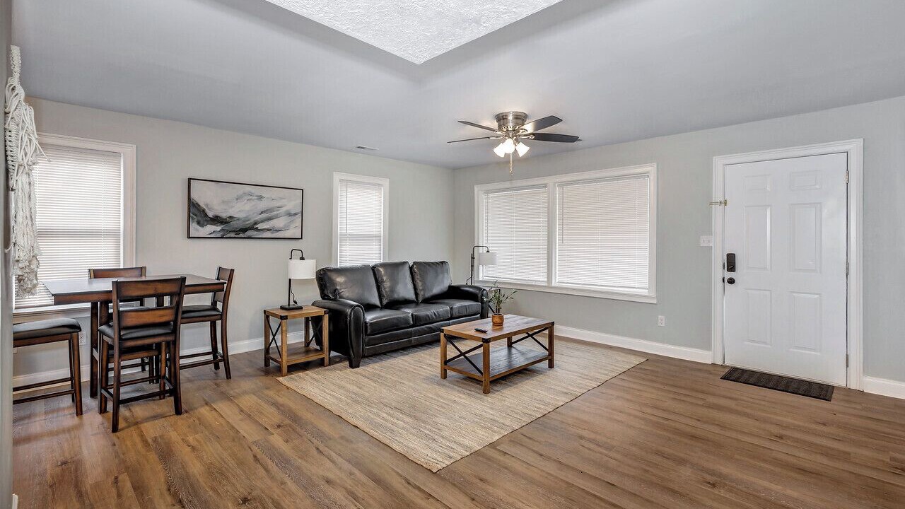Photo of Livingroom in Huntsville