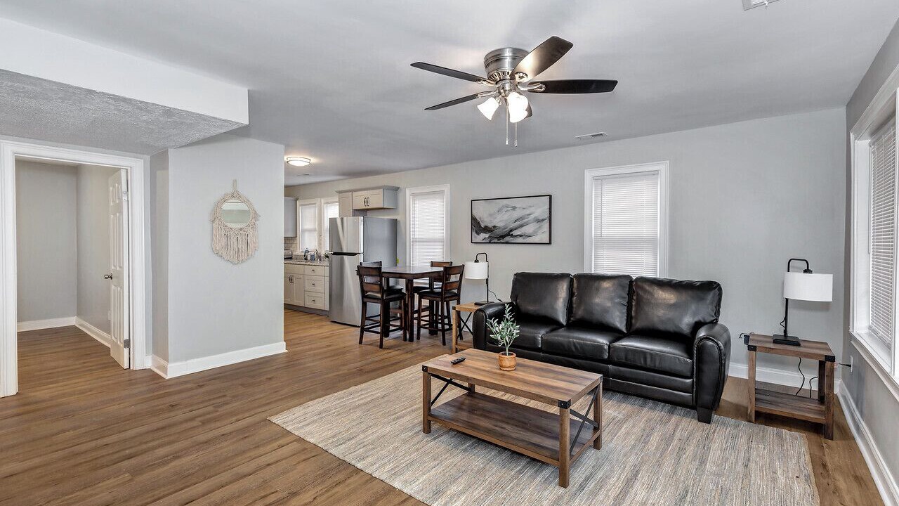 Photo of Livingroom in Huntsville