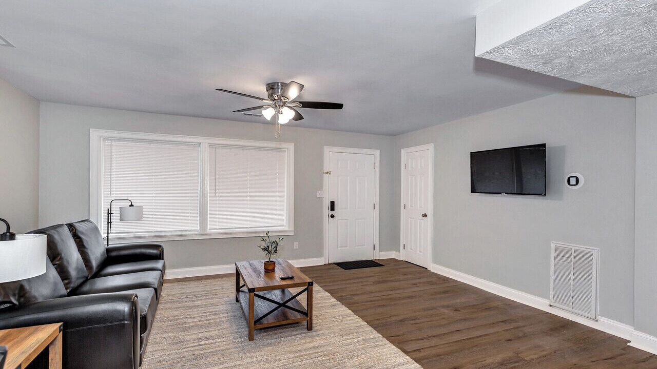 Photo of Livingroom in Huntsville