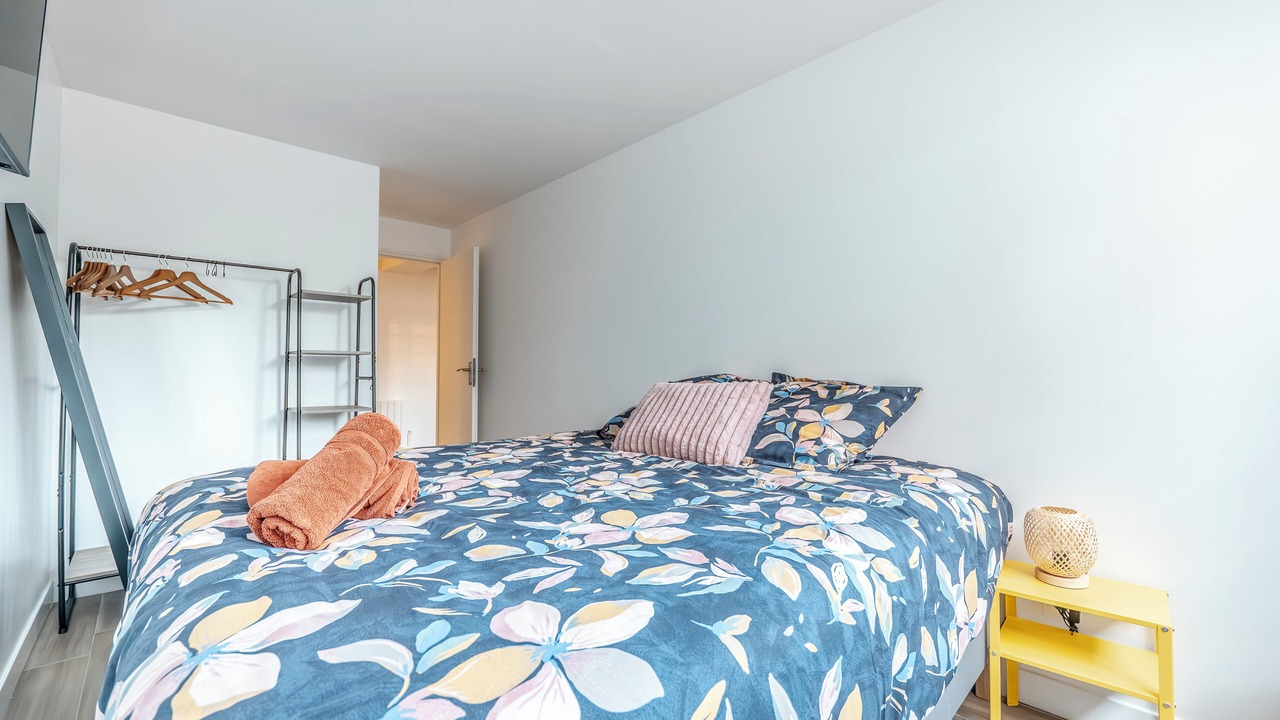 Photo of Bedroom in Monmousseau-Verollot