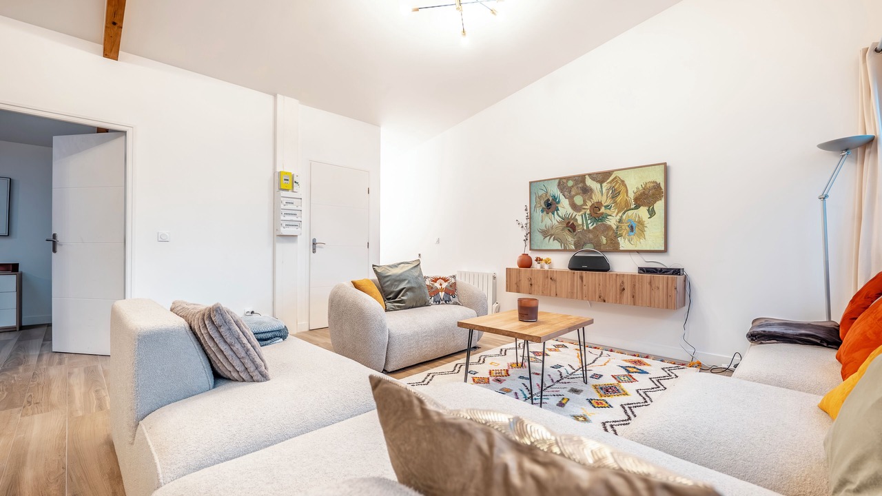 Photo of Livingroom in Monmousseau-Verollot