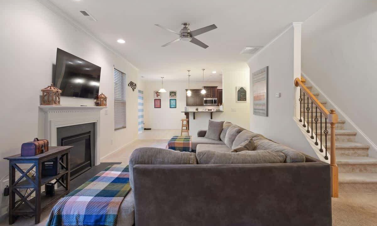 Photo of Livingroom in Southeast Raleigh