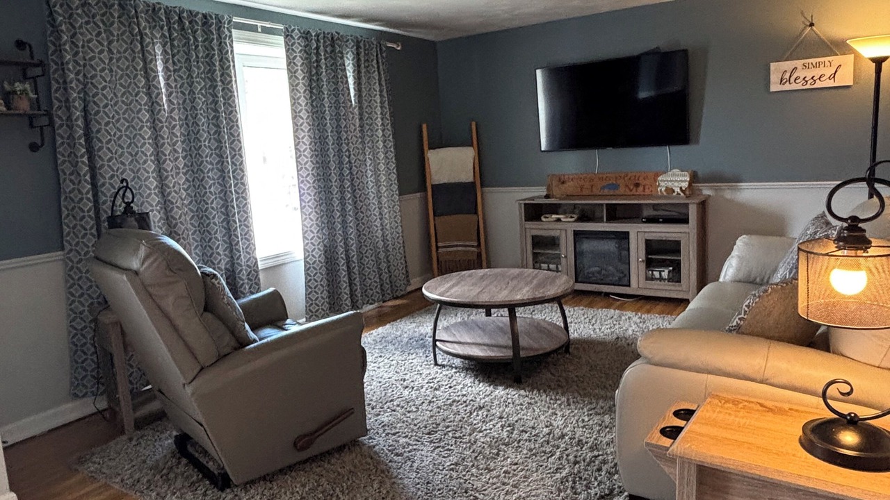 Photo of Livingroom in Orchard Park