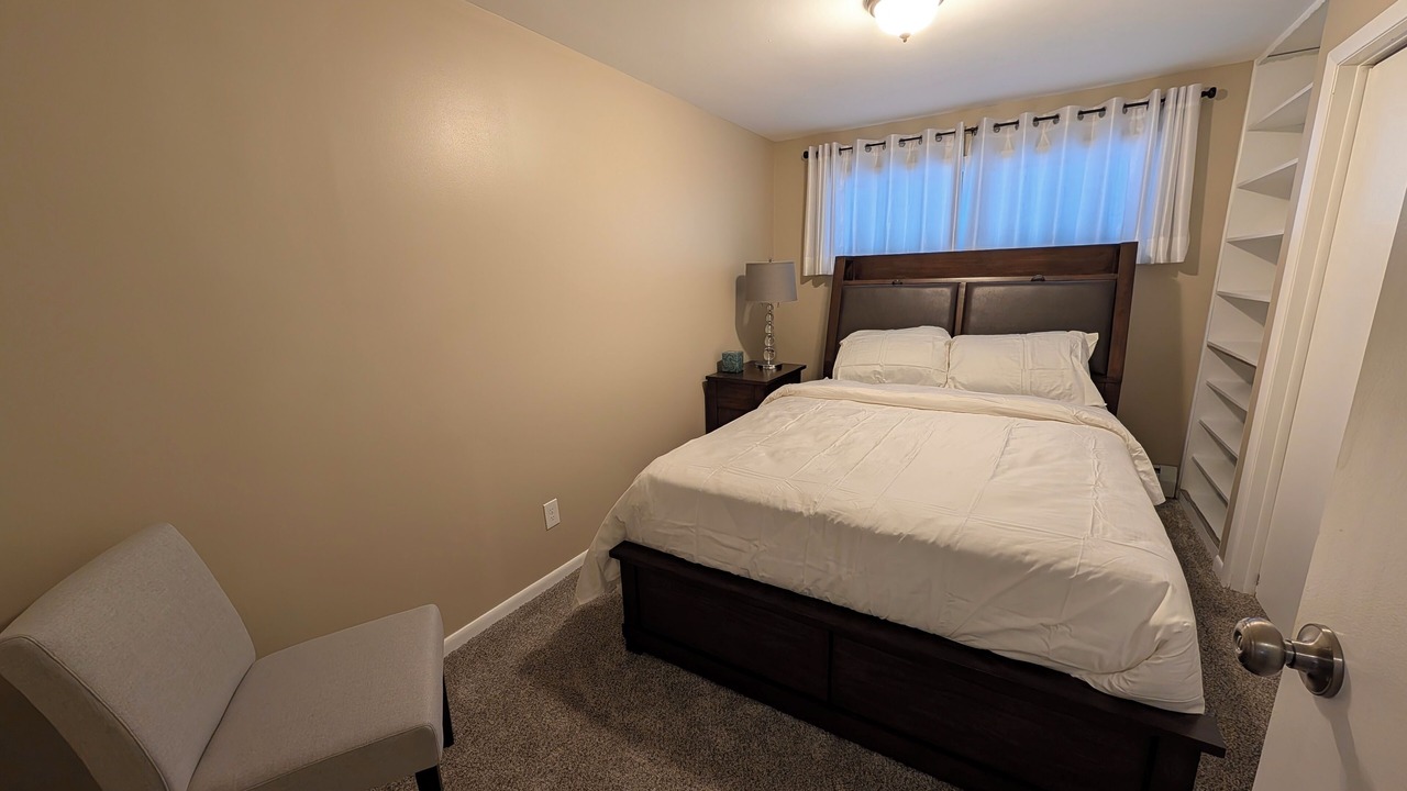 Photo of Bedroom in East Amherst