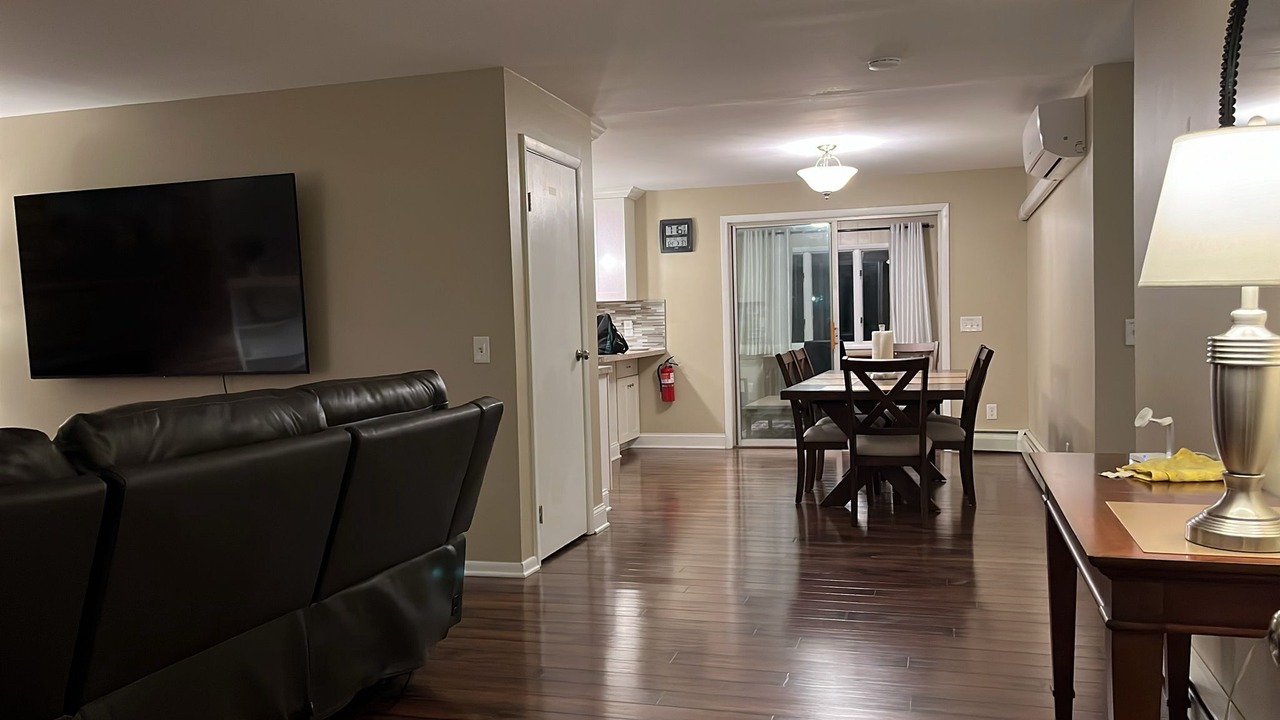Photo of Livingroom in East Amherst