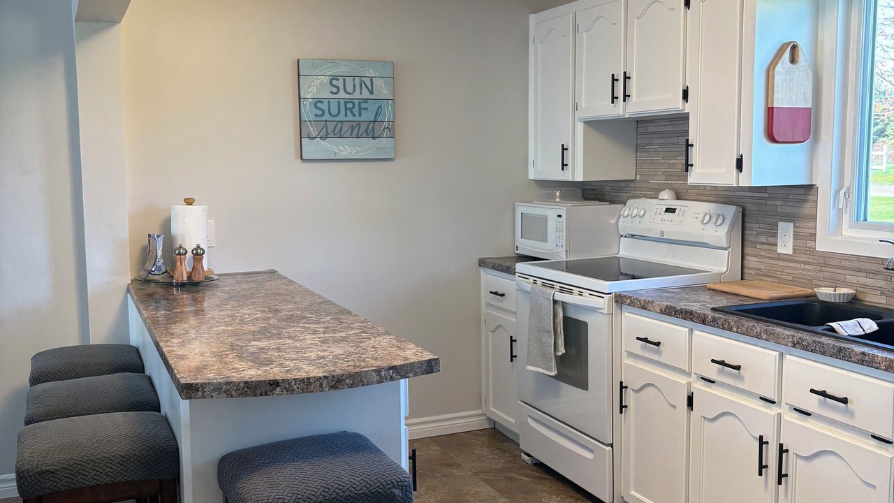 Photo of Kitchen in Mill River East