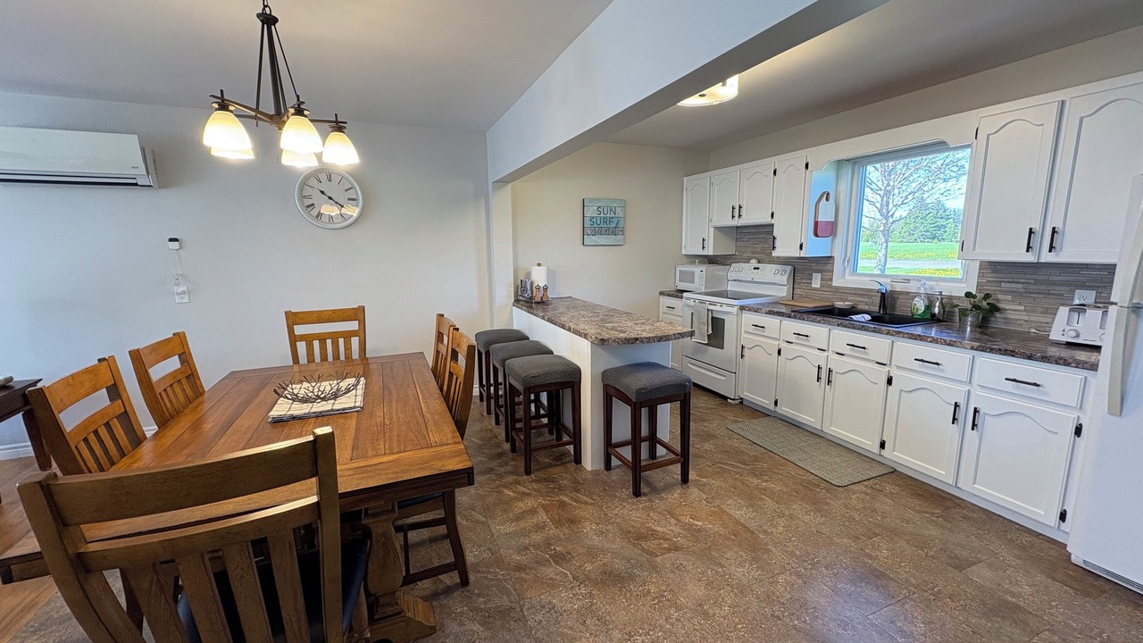 Photo of Kitchen in Mill River East