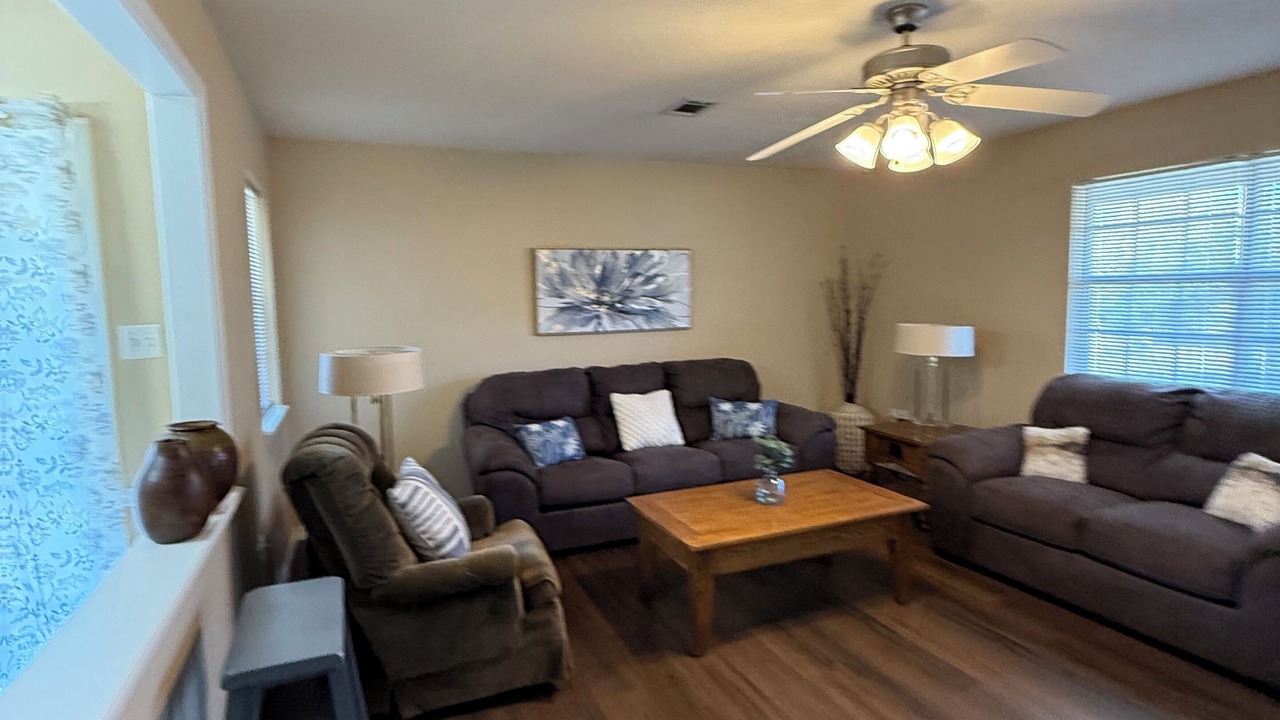 Photo of Livingroom in Russellville