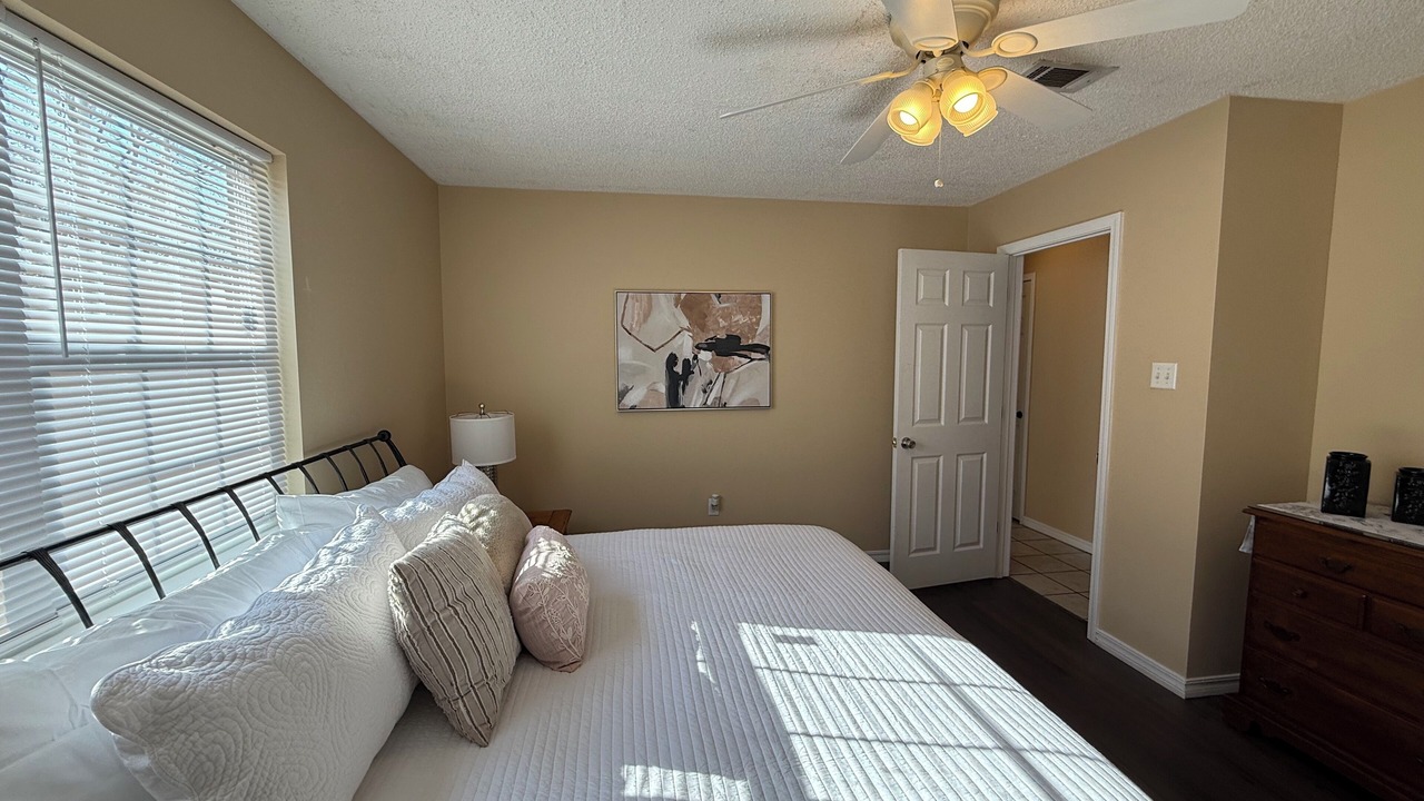 Photo of Bedroom in Russellville