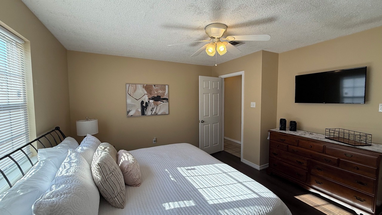 Photo of Bedroom in Russellville