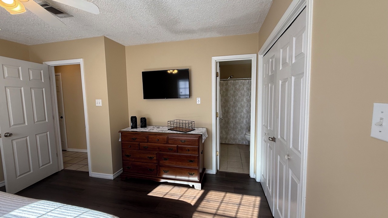 Photo of Bedroom in Russellville